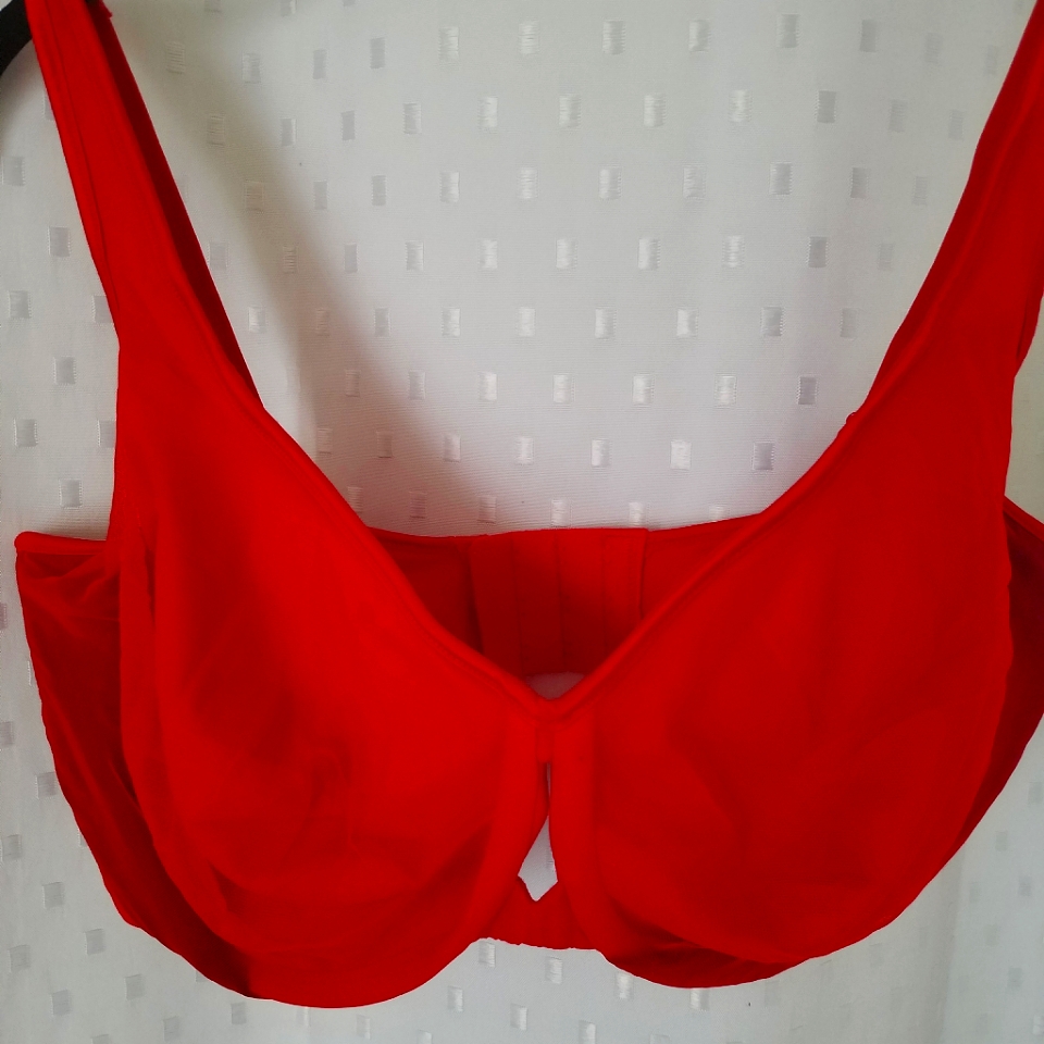 Underwired Bra.